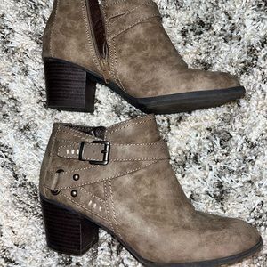 Ankle booties